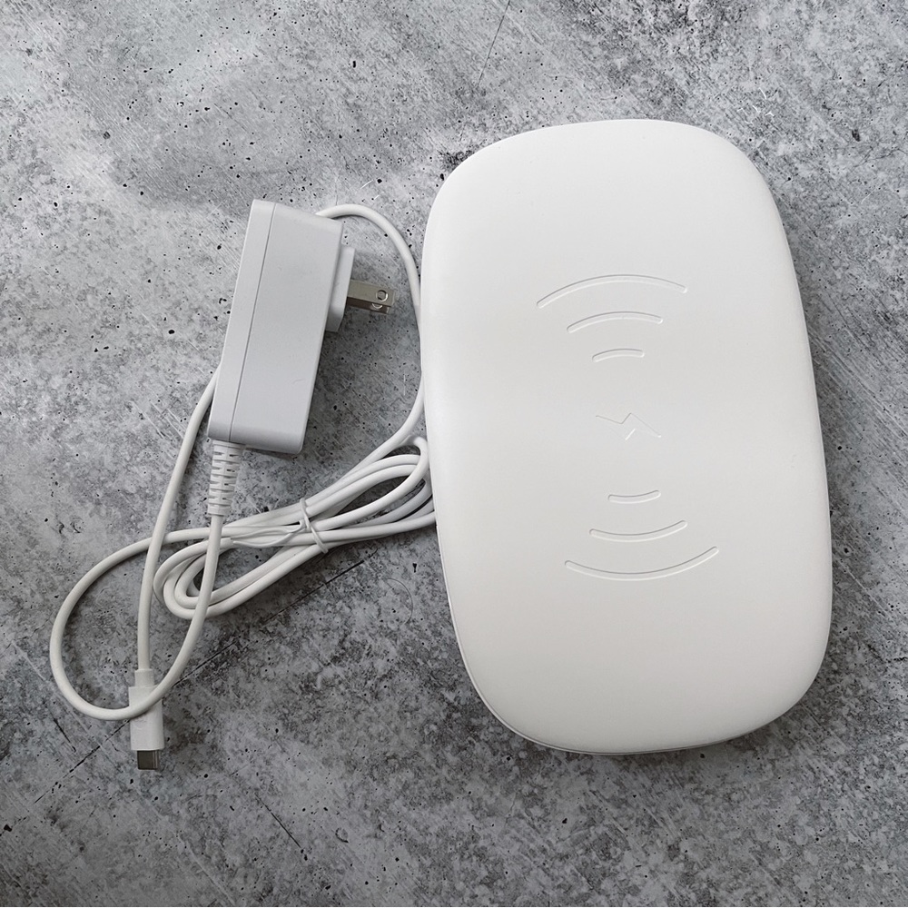 Mophie UV Sanitizer with Wireless Charging